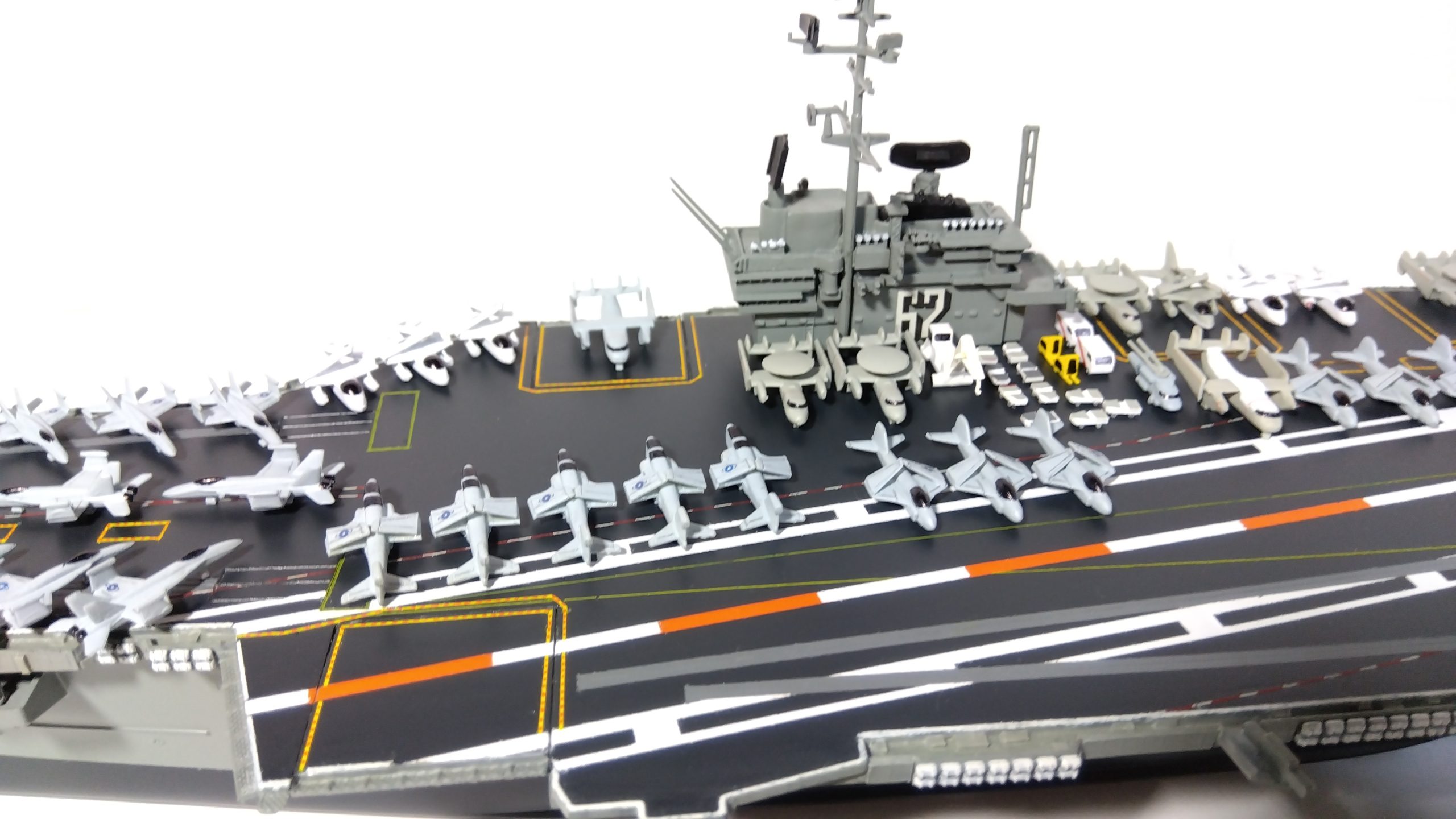 空母タイコンデロガのプラモ艦橋付近画像