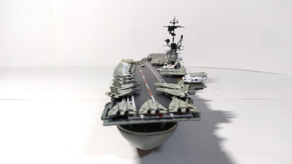 空母タイコンデロガのプラモ後方画像