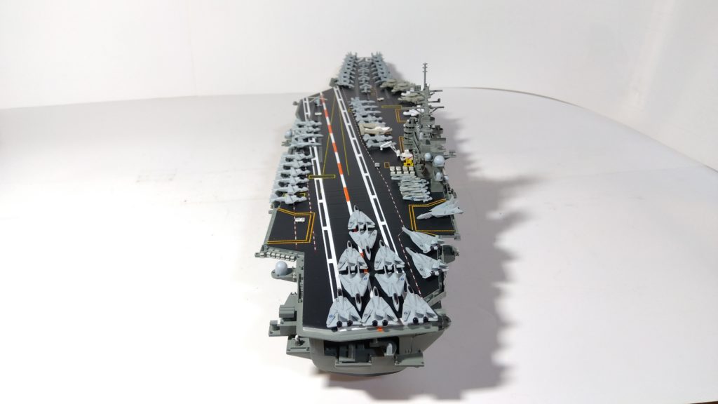 空母カールビンソンのプラモ後方画像
