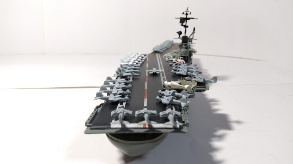 空母タイコンデロガのプラモ後方画像